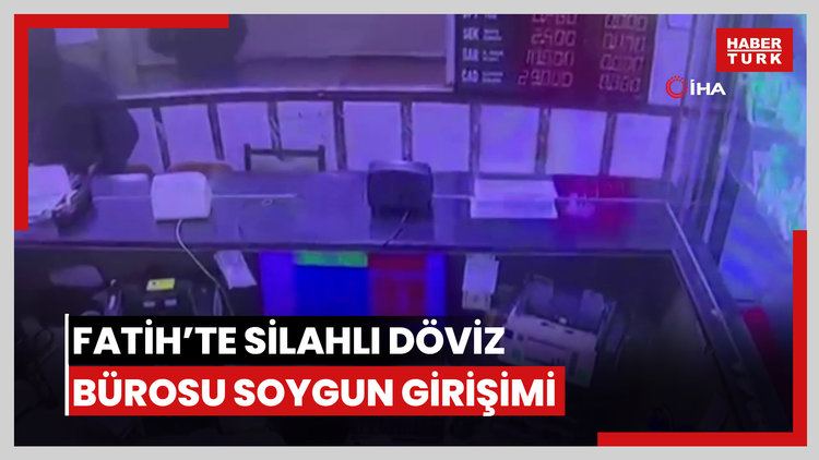 Fatih'te silahlı hırsız, döviz bürosunu soymaya çalıştı...O anlar kamerada