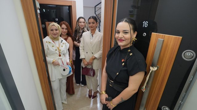 Mine gelinden sıra dışı karşılama!