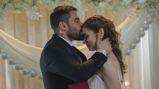 Faroz’un gerçek veliaht olması her iki ailede dengeleri değiştirir.