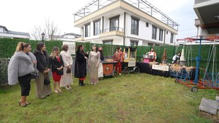 Bayram şenliğinde doyasıya eğlendiler.