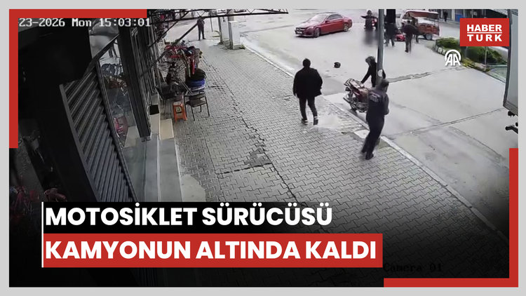 Motosiklet sürücüsü kamyonun altında kaldı