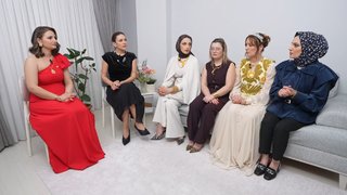 Kayınvalide ve görümcesiyle birlikte yaşıyor!