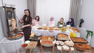 Salonun ortasında döner tezgahı!