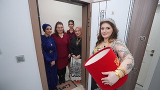 Gülben Öz’ün evine konuk olundu. 