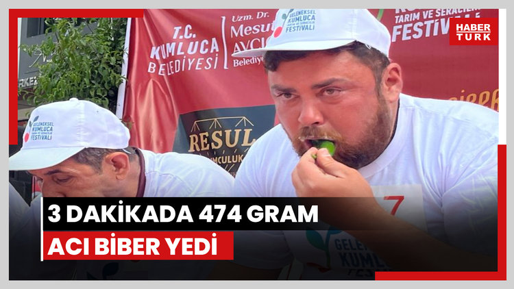 3 dakikada 474 gram acı biber yedi