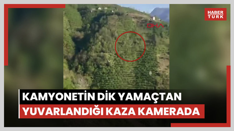 Kamyonetin dik yamaçtan yuvarlandığı kaza kamerada; 2 yaralı
