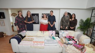 Gökçe Karakaş’ın evine konuk olundu. 