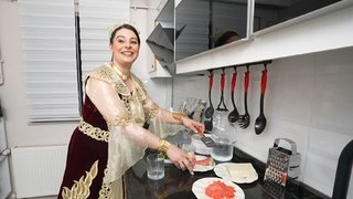 Çikolatalı makarna gelinleri şoke etti! 