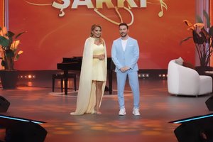 Yaz Bir Şarkı 1. Bölüm