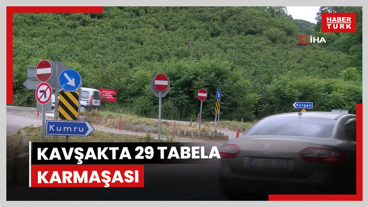 Kavşaktaki 29 tabela sürücülerin kafasını karıştırıyor