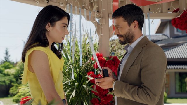 Kadir'den Defne'ye evlenme teklifi!
