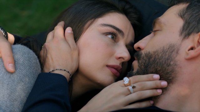 Defne ve Kadir'in romantik anları...