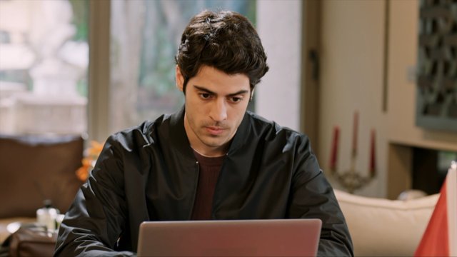 Oğuz kamera kayıtlarını siliyor!