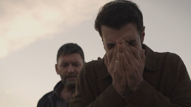 Mirza gözyaşlarına boğuluyor...