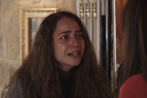 Leyla çileden çıkıyor!