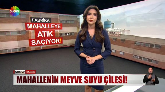 Fabrikanın bacası atık saçtı!