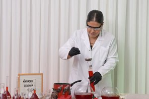 Laboratuvar konseptli şaşırtan sunum!
