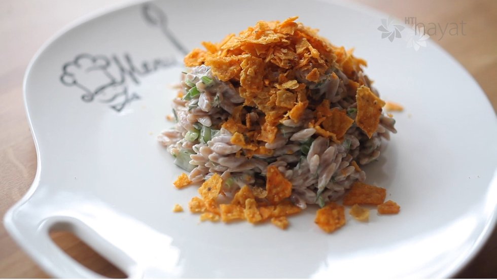 Arpa şehriyeli, cipsli salata nasıl yapılır?