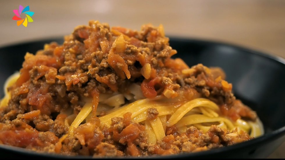 Bolonez soslu erişte!