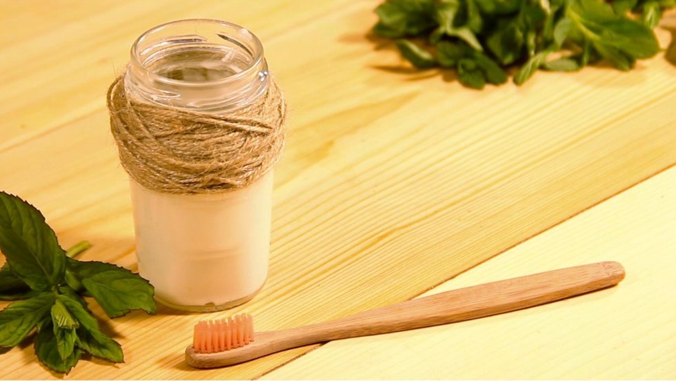  Hindistan cevizi yağıyla diş macunu nasıl yapılır?